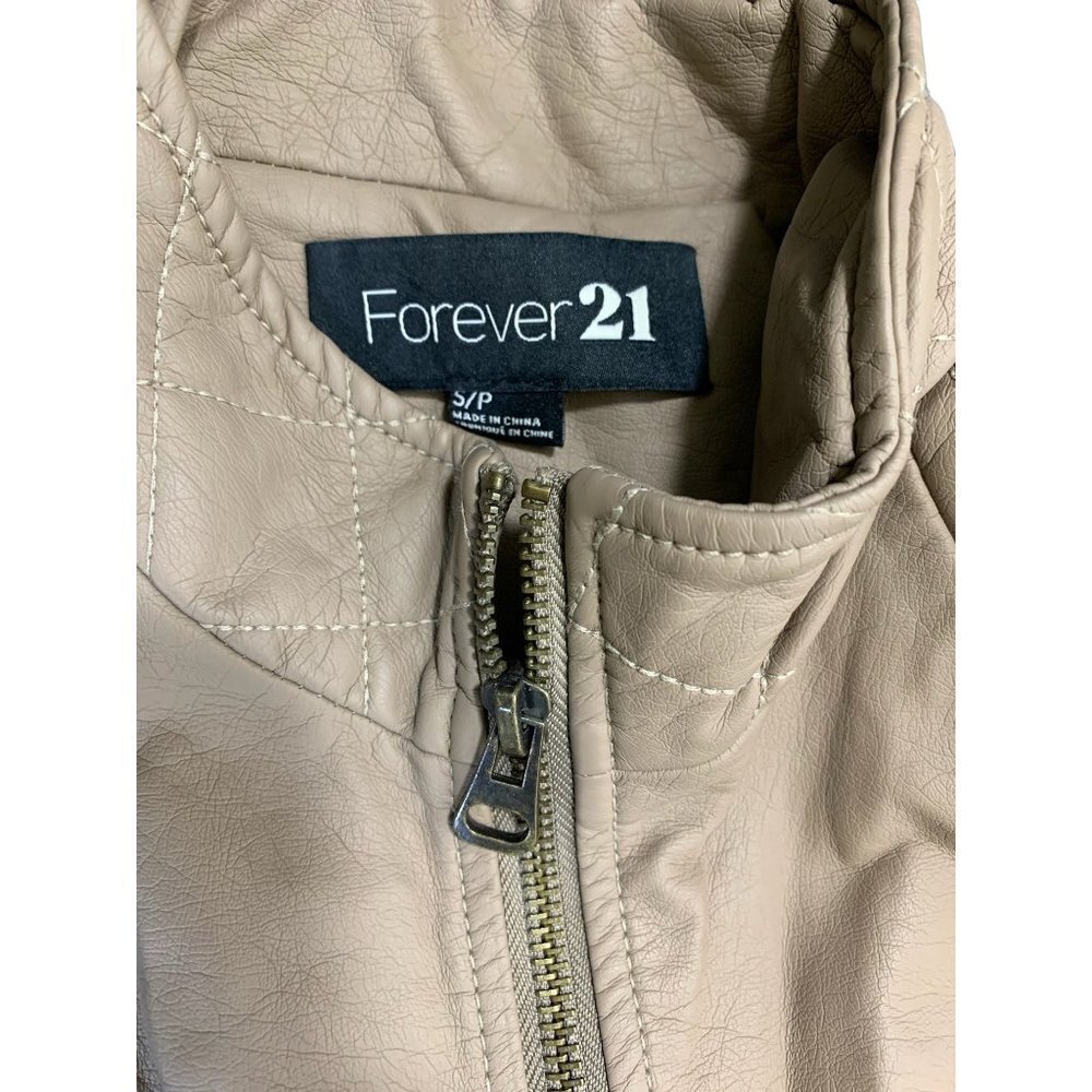 Forever 21 Women's Tan Ruffle Sleeve Top - Picture 4 of 8